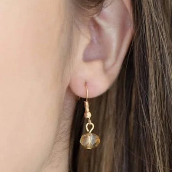 Paparazzi Turn Up The Tea Lights Gold Necklace and Earring Set - Picture 2 of 2